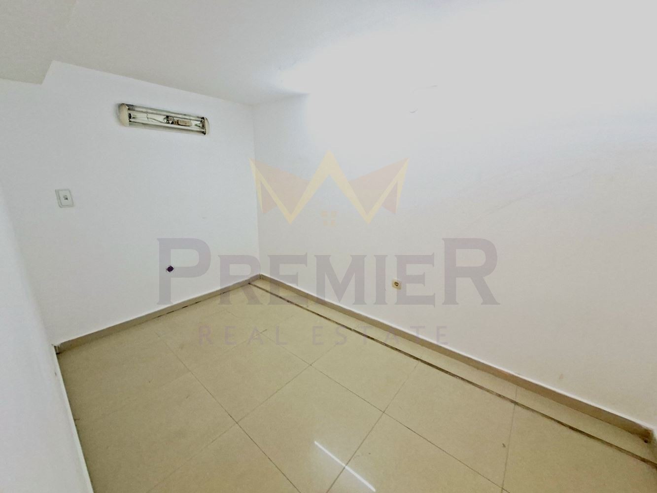 Продава МАГАЗИН, гр. Варна, ЖП Гара, снимка 5 - Магазини - 55538792