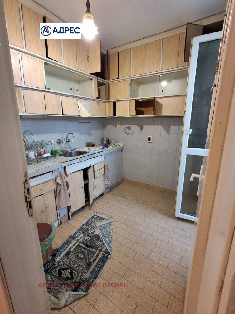 Продава МНОГОСТАЕН, гр. Плевен, Идеален център