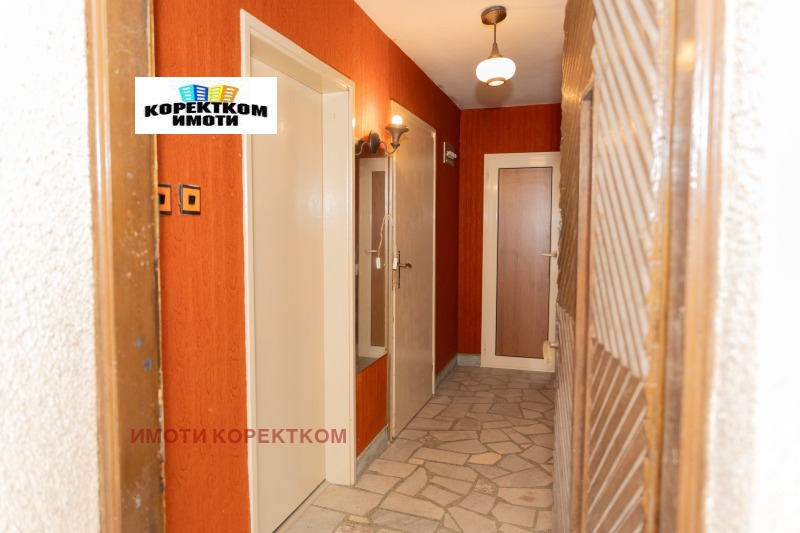 Продава КЪЩА, гр. София, Горна баня, снимка 4 - Къщи - 53375566