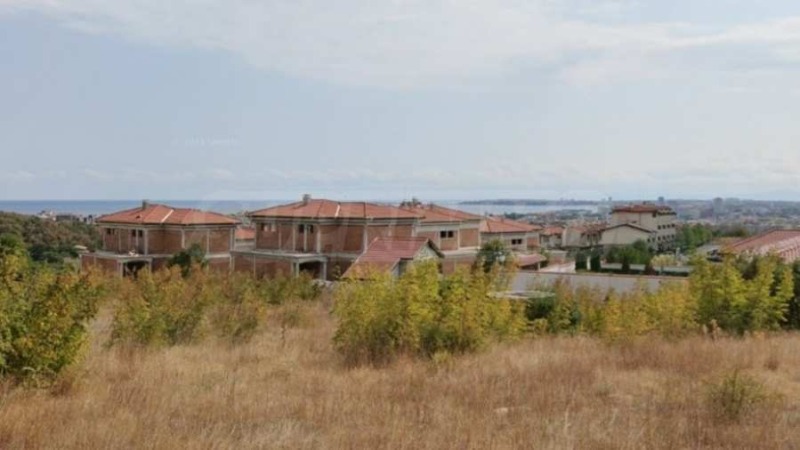 Eladó  Cselekmény régió Burgasz , k.k. Slancsev brjag , 2697 négyzetméter | 31879353