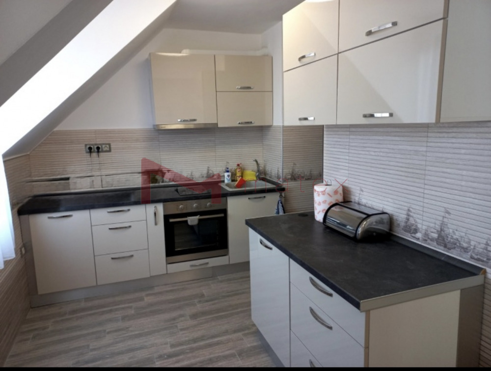 Продава 3-СТАЕН, гр. Варна, Лятно кино Тракия, снимка 2 - Апартаменти - 55832114
