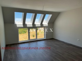 1 quarto Trakiia, Plovdiv 1