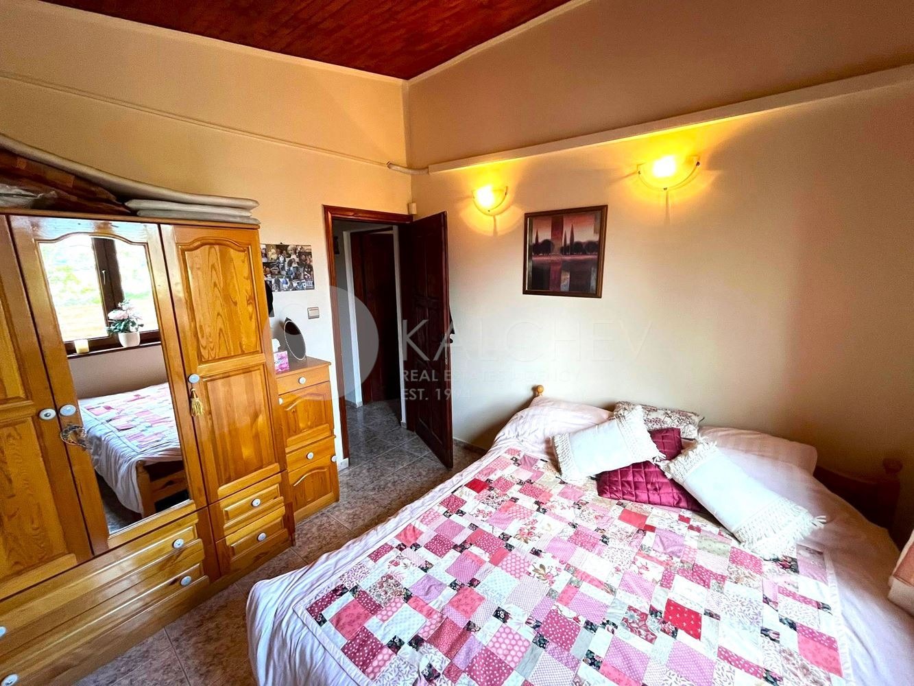 Продава КЪЩА, гр. Балчик, област Добрич, снимка 11 - Къщи - 55571810