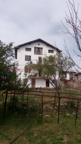 Casa Aldomirovtsi, región Sofia
