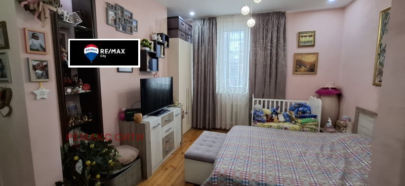 Продава 3-СТАЕН, гр. София, Център, снимка 2 - Апартаменти - 53590337