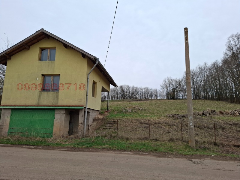 Продава КЪЩА, с. Слаковци, област Перник, снимка 3 - Къщи - 52925889