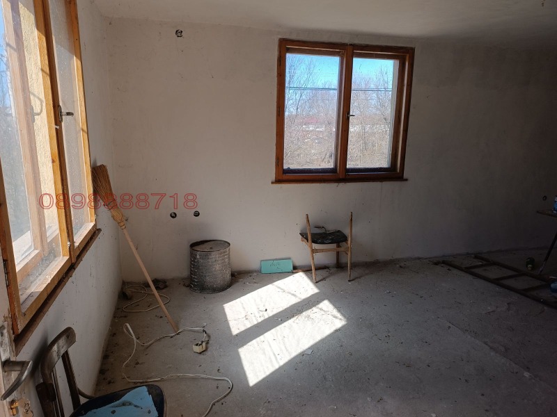 Продава КЪЩА, с. Слаковци, област Перник, снимка 4 - Къщи - 52925889