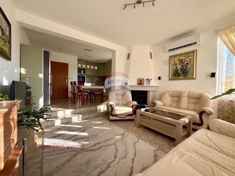 Продава КЪЩА, гр. Балчик, област Добрич