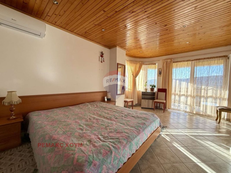 Продава КЪЩА, гр. Балчик, област Добрич, снимка 8 - Къщи - 52942494