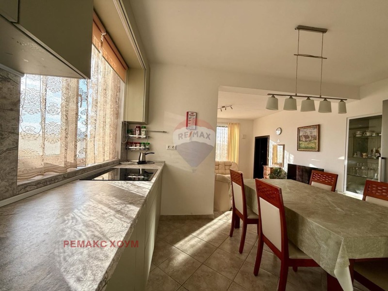 Продава КЪЩА, гр. Балчик, област Добрич, снимка 4 - Къщи - 52942494