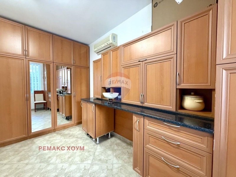 Продава КЪЩА, гр. Балчик, област Добрич, снимка 5 - Къщи - 52942494