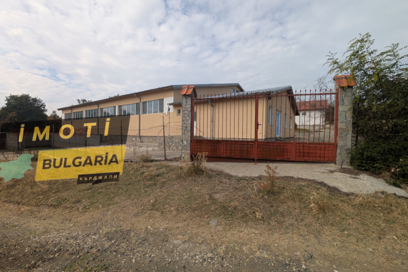 Продава СКЛАД, с. Балабаново, област Кърджали, снимка 2 - Складове - 53329382