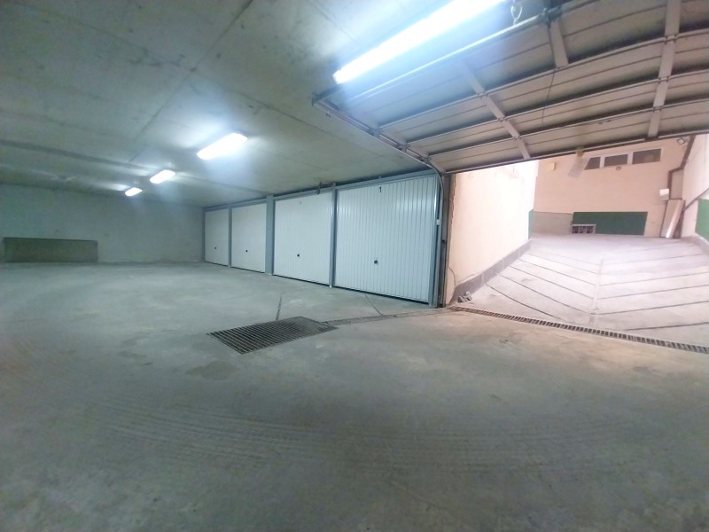 Eladó  Garázs Sofia , Centar , 16 négyzetméter | 11126444 - kép [6]