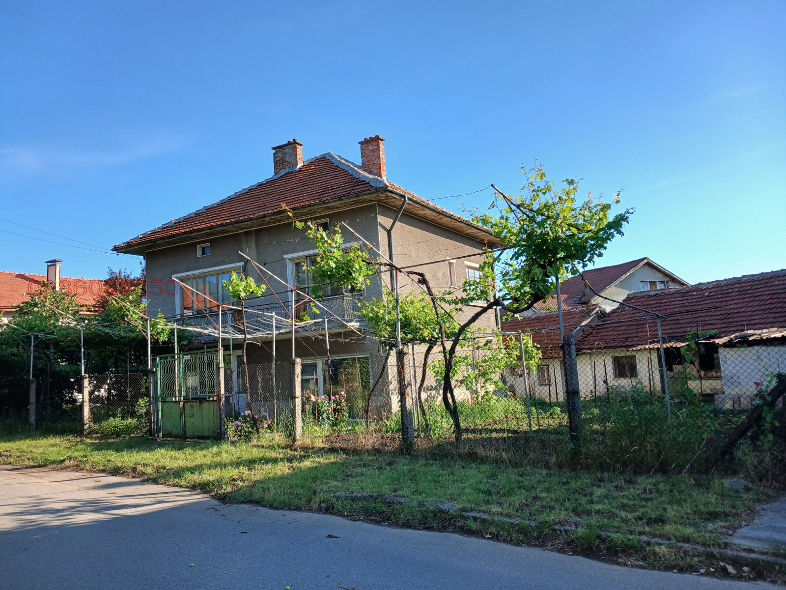 Продава КЪЩА, гр. Берковица, област Монтана, снимка 2 - Къщи - 54855724