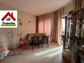 2 bedroom k.k. Zlatni pyasatsi, Varna 2