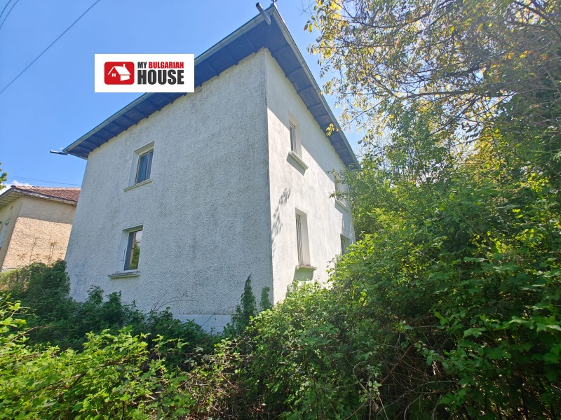 Продава  Къща област Ловеч , с. Голяма Брестница , 216 кв.м | 34563796 - изображение [8]