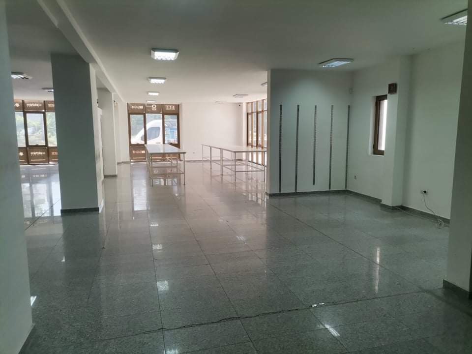 Продава МАГАЗИН, гр. Пловдив, Индустриална зона - Север, снимка 2 - Магазини - 42337146
