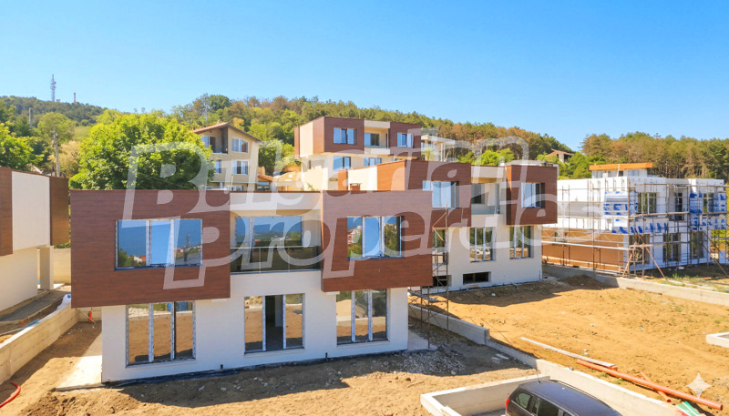 Продава КЪЩА в град Варна, м-т Акчелар - 240 кв.м / 450 000 € » 880 123.50 лв., БЪЛГЕРИАН ПРОПЕРТИС ВАРНА