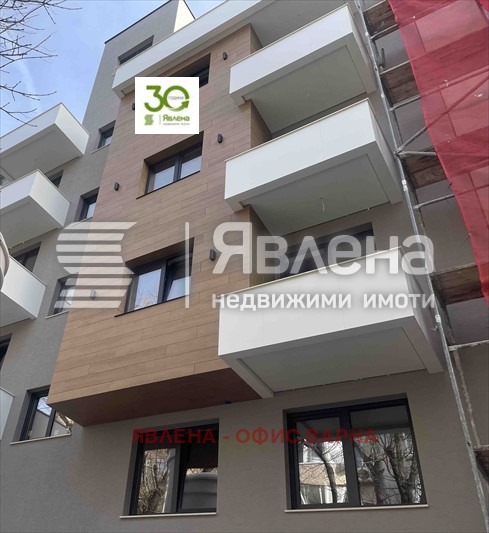 Продава 4-СТАЕН, гр. Варна, Окръжна болница-Генерали, снимка 2 - Апартаменти - 54545042