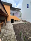 Продава КЪЩА, област Кюстендил, гр. Дупница • 135000 € / 264037.05 лв. • 90376482 3