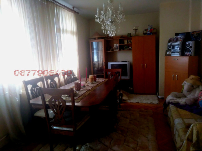 Продава 3-СТАЕН, гр. Шумен, Тракия, снимка 13 - Aпартаменти - 48528094