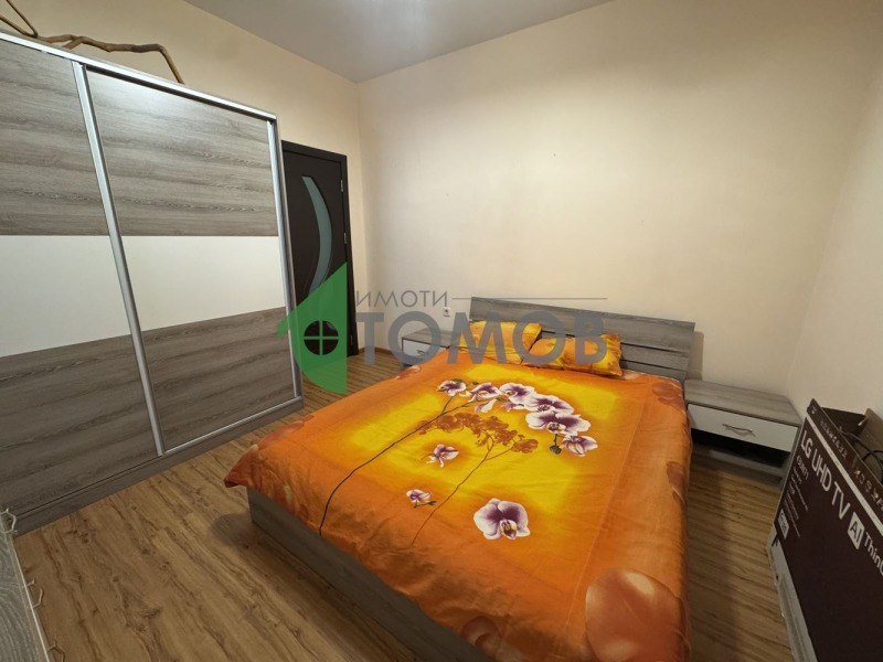 Продава 3-СТАЕН, гр. Шумен, Военно училище, снимка 3 - Апартаменти - 52440221