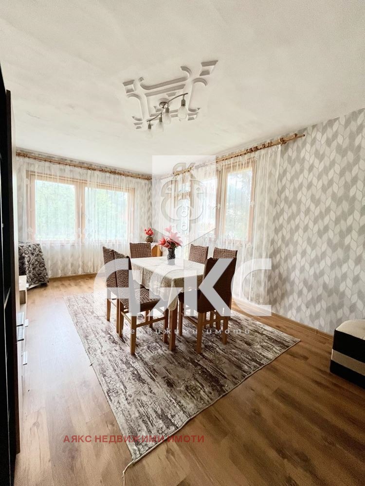 Продава КЪЩА, с. Боснек, област Перник