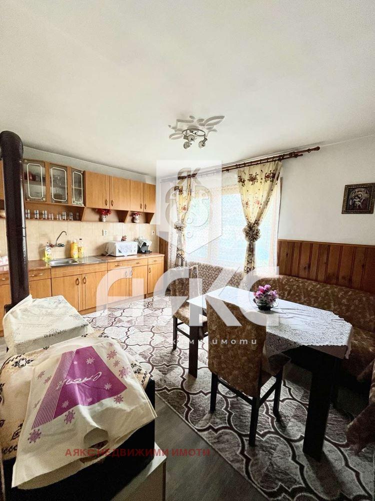 Продава КЪЩА, с. Боснек, област Перник, снимка 3 - Къщи - 52688544