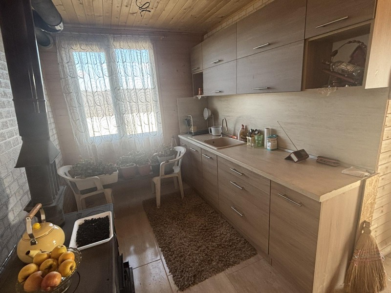 Продава КЪЩА, с. Калиманци, област Варна, снимка 2 - Къщи - 53281495