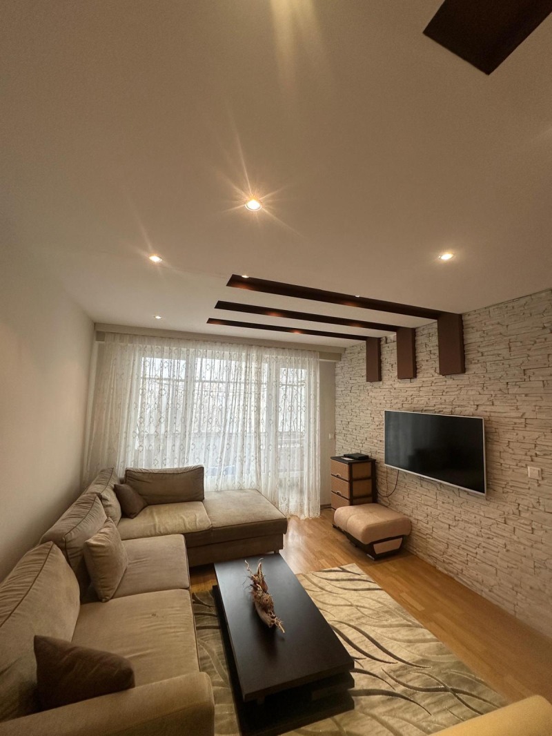 Продава 3-СТАЕН в град Търговище, Боровец - 78 кв.м / 102 000 € » 199 494.66 лв., АДРЕС НЕДВИЖИМИ ИМОТИ - КАНТОРА ШУМЕН