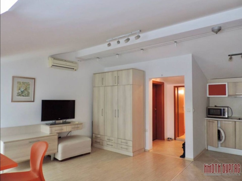 Продава  1-стаен град Бургас , Лазур , 40 кв.м | 61849368
