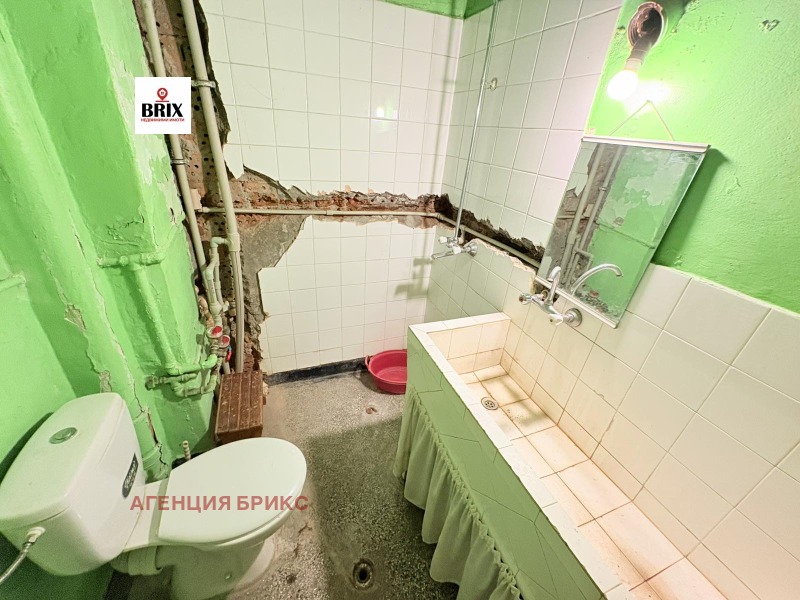 Продава  2-стаен град Русе , Здравец , 65 кв.м | 96561972 - изображение [7]