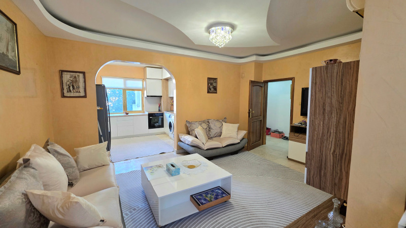 Продава  4-стаен град Пловдив , Център , 95 кв.м | 95843748 - изображение [3]