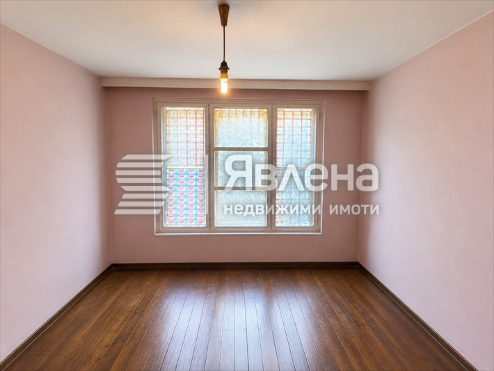 Продава ЕТАЖ ОТ КЪЩА, гр. Пловдив, Коматево, снимка 5 - Етаж от къща - 55619513