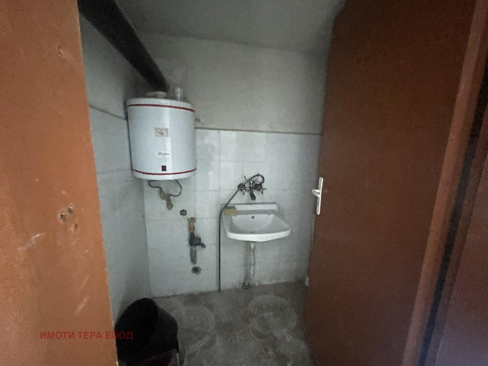 Продава МАГАЗИН, гр. Балчик, област Добрич, снимка 13 - Магазини - 55586200