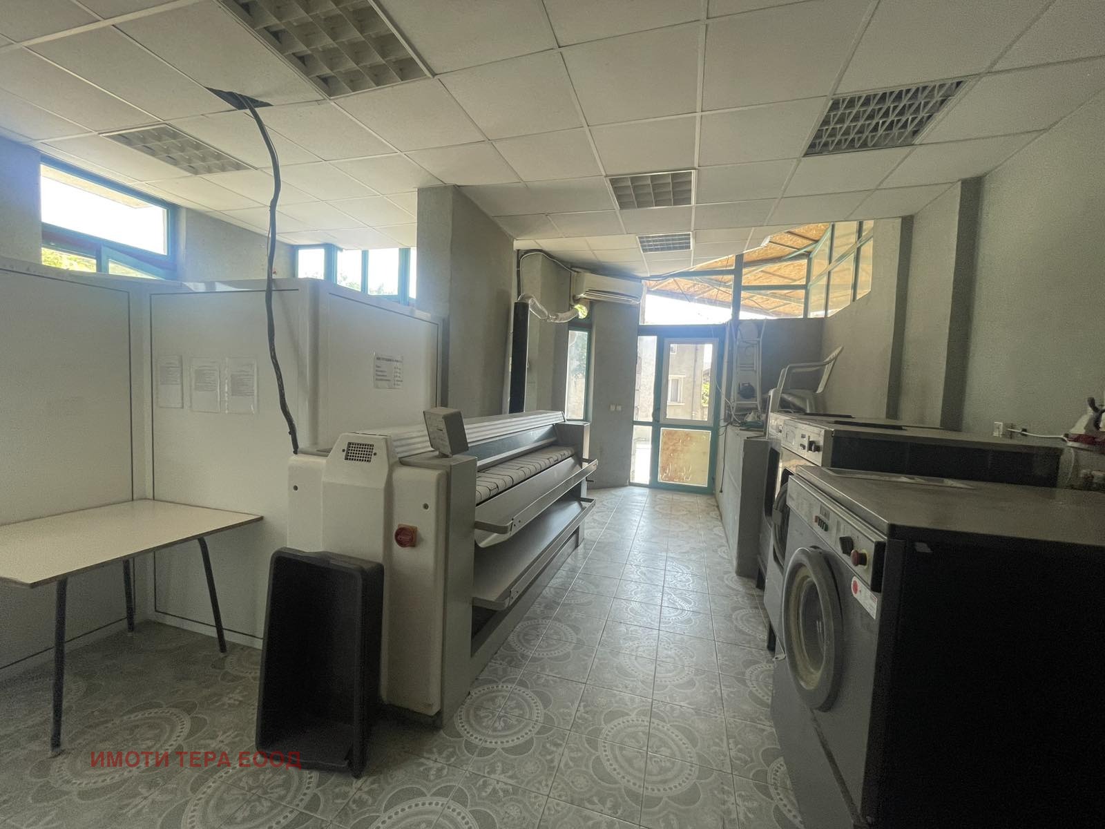Продава МАГАЗИН, гр. Балчик, област Добрич, снимка 2 - Магазини - 55586200