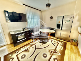 2 quartos Trakiia, Plovdiv 2