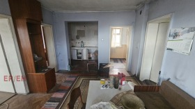 House Floor Veliki Preslav, region Shumen 5