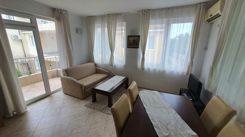 Myytävänä  1 makuuhuone Dobrichin alue , Božurets , 59 neliömetriä | 59362904 - kuva [2]