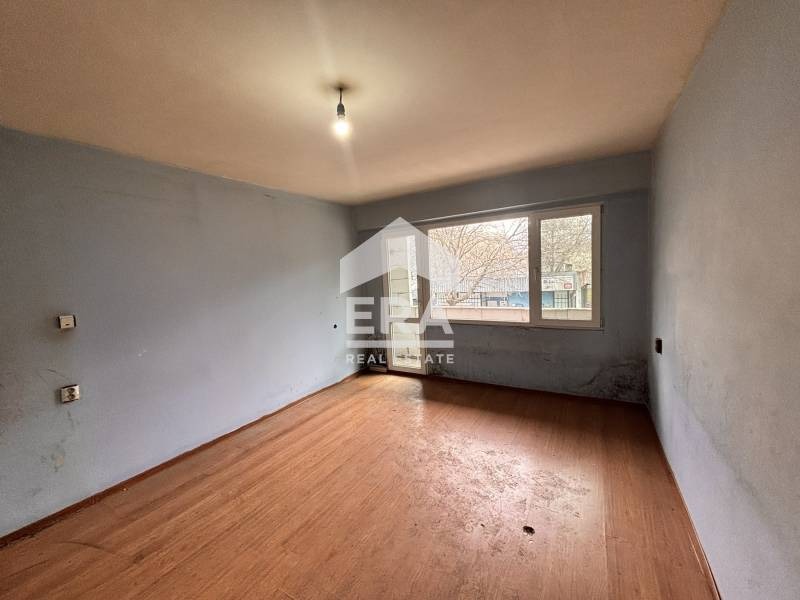 Продава 4-СТАЕН, гр. Русе, Здравец Изток, снимка 2 - Апартаменти - 54287116