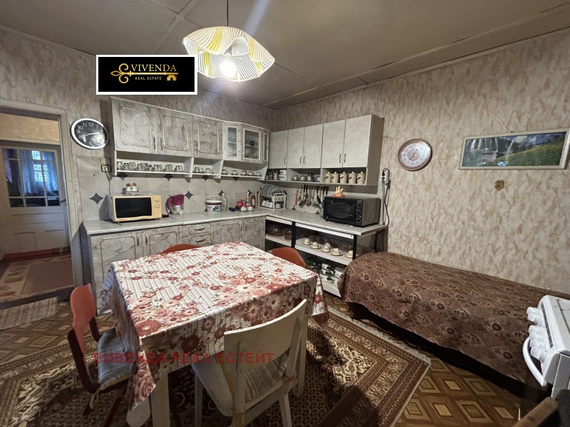 Продава КЪЩА, с. Садовец, област Плевен, снимка 2 - Къщи - 52524712