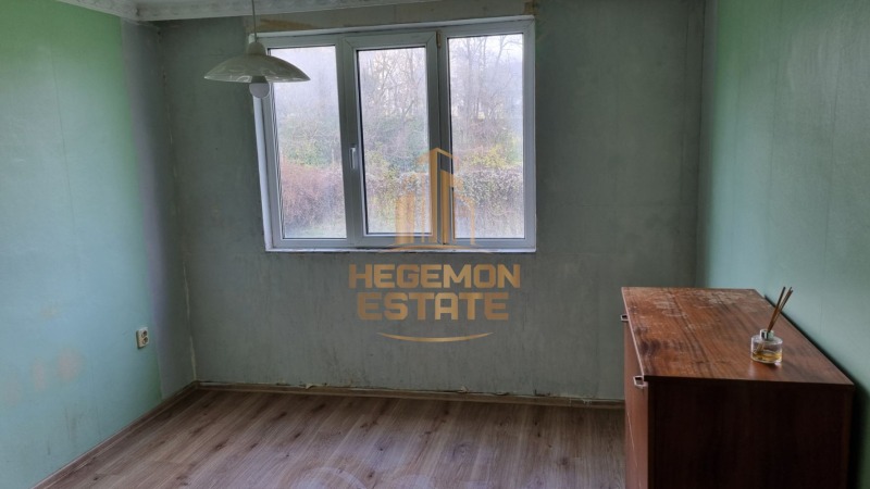 Продава 4-СТАЕН, гр. Варна, Цветен квартал, снимка 3 - Апартаменти - 52691296