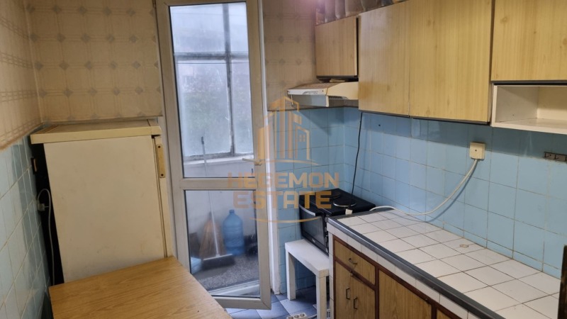 Продава 4-СТАЕН, гр. Варна, Цветен квартал, снимка 4 - Апартаменти - 52691296