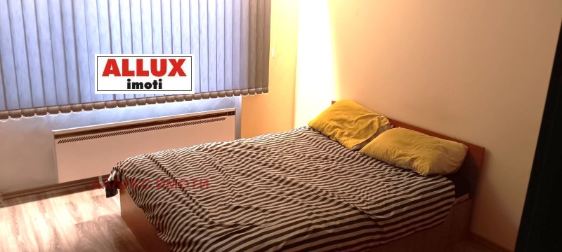 Продава 4-СТАЕН, гр. Русе, Чародейка - Юг, снимка 2 - Апартаменти - 52713442