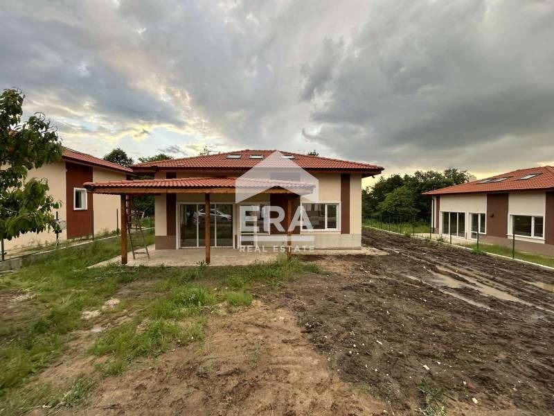 Продава КЪЩА, с. Приселци, област Варна