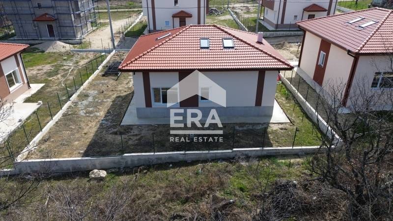 Продава КЪЩА, с. Приселци, област Варна, снимка 3 - Къщи - 51194818