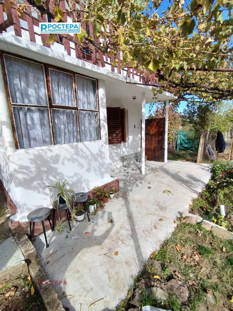 Продава ВИЛА, гр. Търговище, Вилна зона, снимка 13 - Вили - 52129304