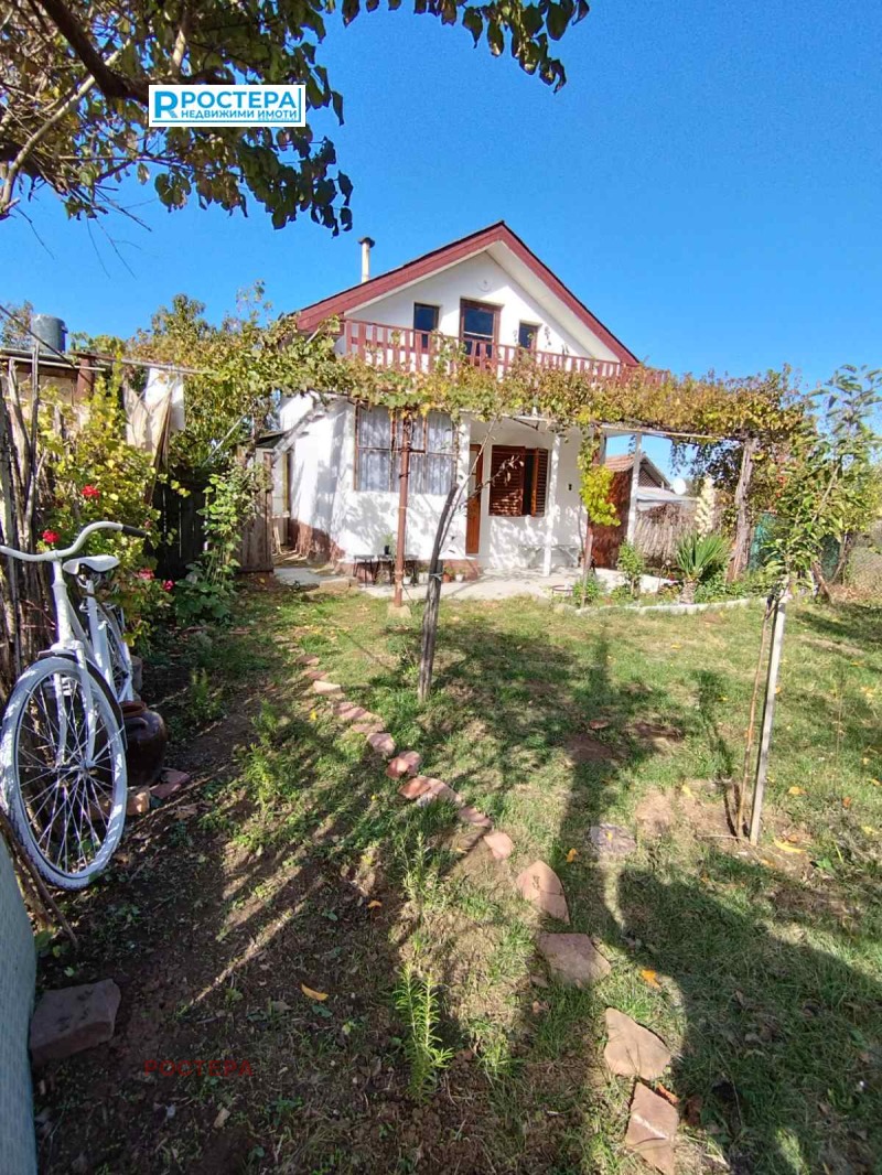 Продава ВИЛА, гр. Търговище, Вилна зона, снимка 2 - Вили - 52129304