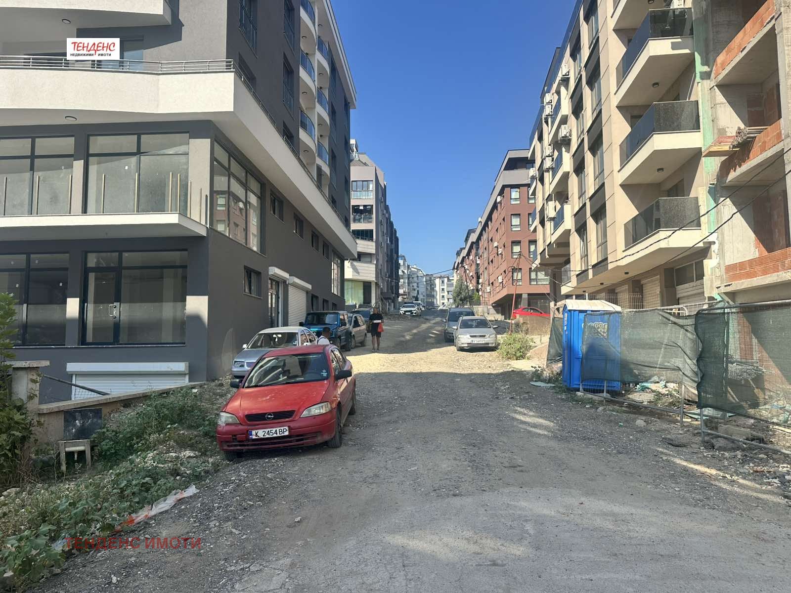 Продава ГАРАЖ, ПАРКОМЯСТО, гр. Кърджали, Възрожденци, снимка 5 - Гаражи и паркоместа - 56080270