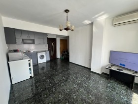 2 ložnice Ljatno kino Trakija, Varna